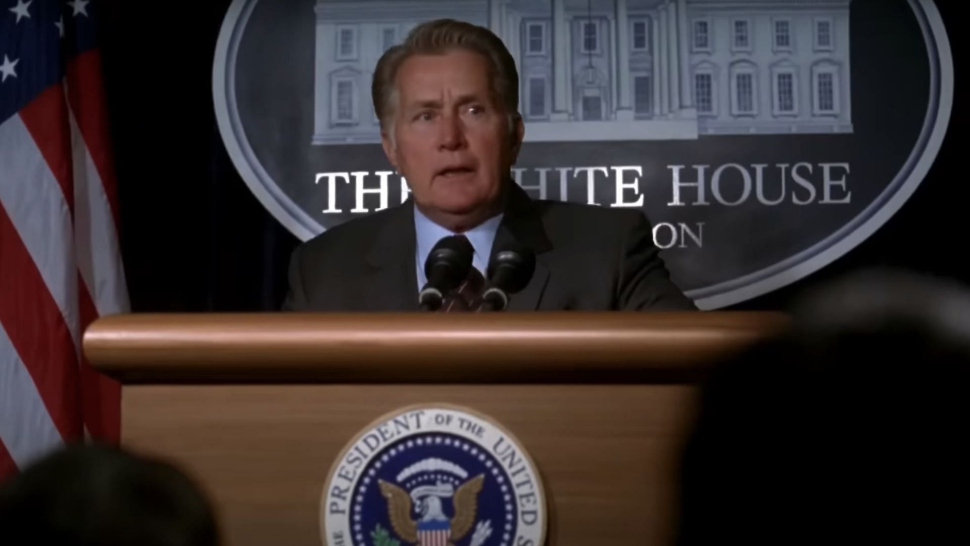 President Bartlet addresses the nuclear power plant situation (Image via YouTube/The West Wing)